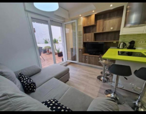Apartamento con terraza y parking